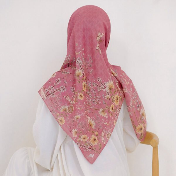 Juwita Scarf - Charm - Image 4