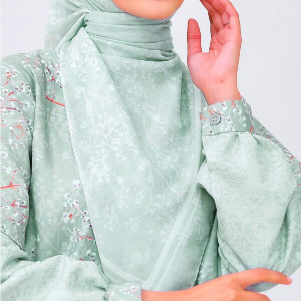 Utari Scarf - Leaf - Image 2