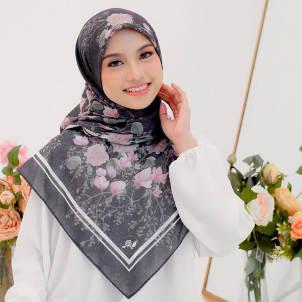 Utari Scarf - Inkwell